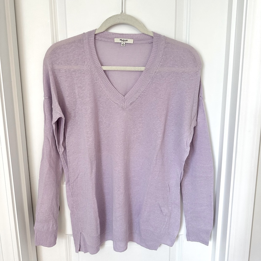 Madewell V-neck sweater size small, color purple